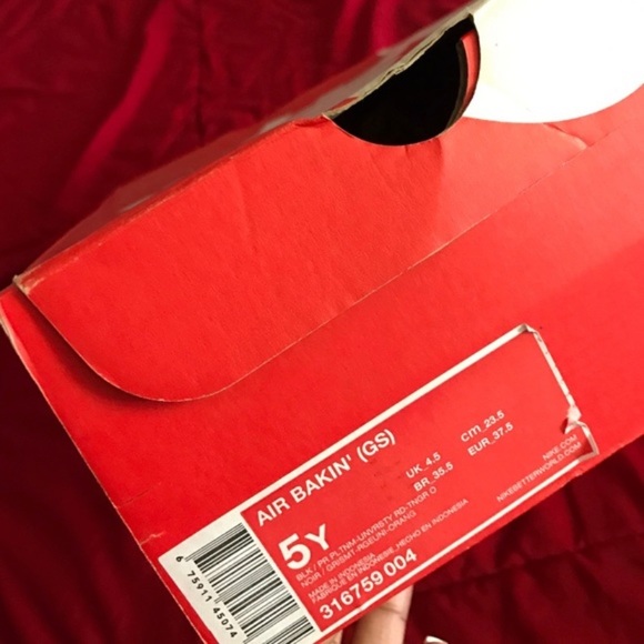 nike sneakers - Picture 4 of 4